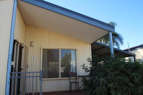 Karratha Caravan Park - Tap to explore photos