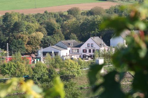 Wein Erlebnis Hotel Maimühle - Accommodation - Perl