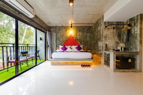 room detail thumbnail 1