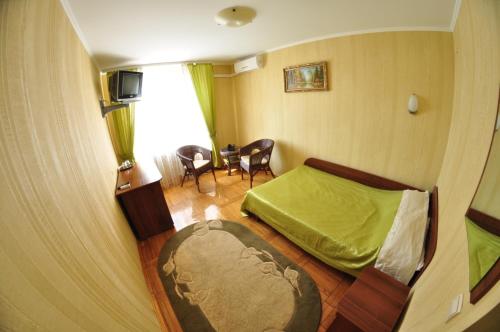 Hotel Tourist - image 2