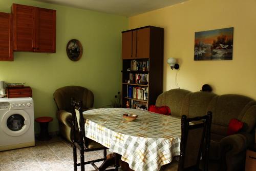 Iekārtas, Guesthouse Planinsko Gnezdo in Tyzha