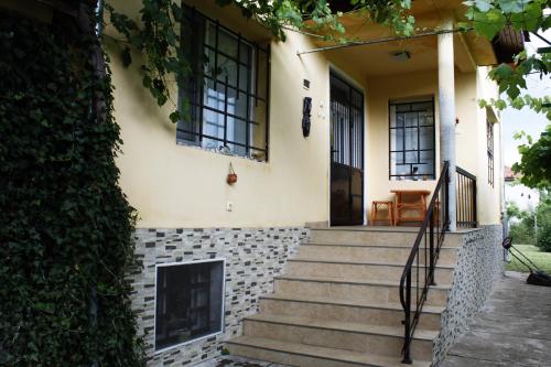Ieeja, Guesthouse Planinsko Gnezdo in Tyzha