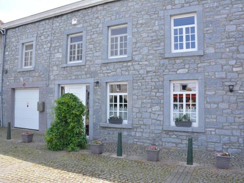 Stylish Holiday Home in Han sur Lesse with Terrace photo 4