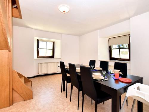  Luxurious Holiday Home in Saint Vith with Terrace in Heuem