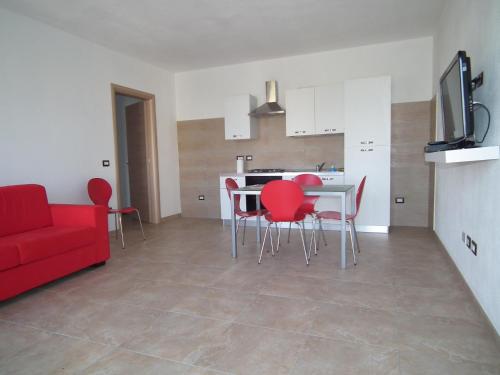 fausthome, Assemini (foto 4)