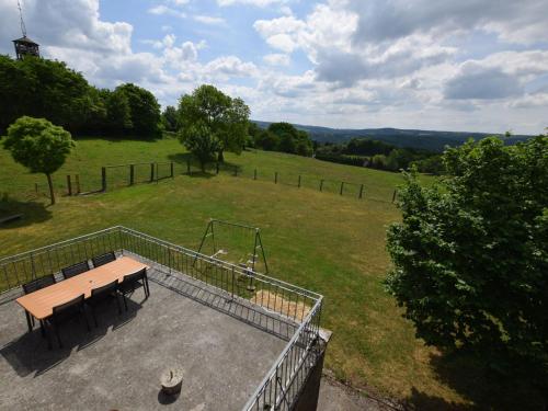 Cozy Holiday Home in Rendeux with Fenced Garden