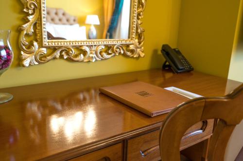 Studio One Accommodation Suites - image 8