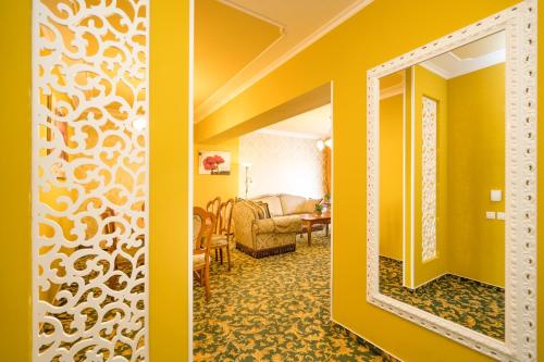Studio One Accommodation Suites - image 6