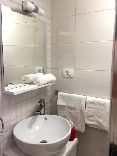Rooms and apartments Paese - image 3
