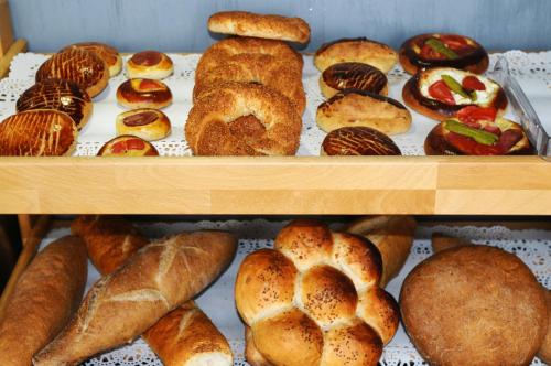 Akoni Hotel - image 10