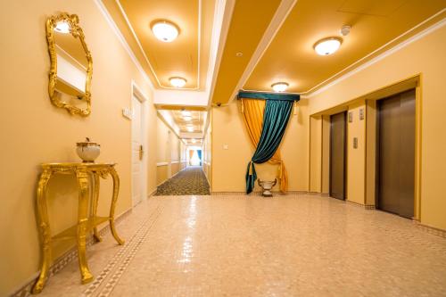 Studio One Accommodation Suites - image 5