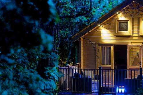 Alum Chine log cabin gîte à louer Nightingale House & Court