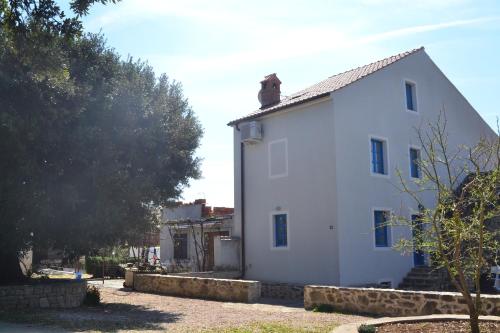  Country House Vrsani in Rab