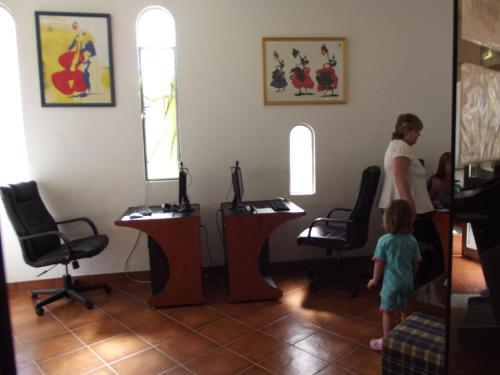 Apartamentos Turisticos Silchoro - image 14