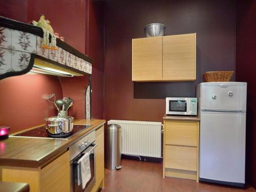 Luxurious Cottage in Limbourg with Private Garden - image 5