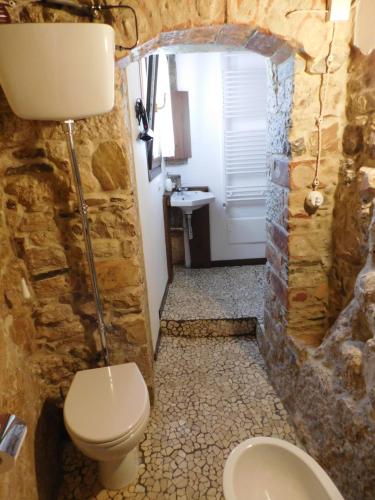 Bathroom, La Torre dell'Orologio 2.0 in Roccasicura