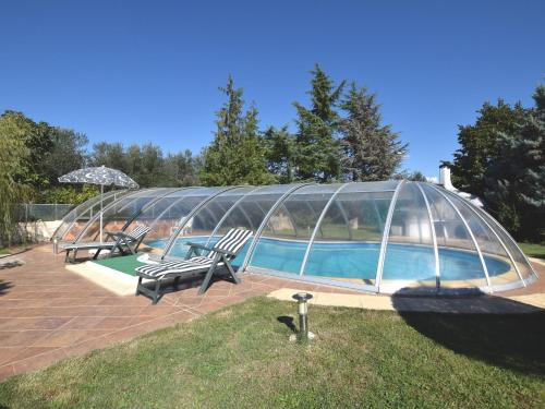 Spacious Holiday Home in Verteneglio - Location saisonnière - Brtonigla