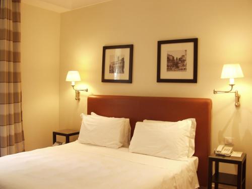 Hotel Albergo Santa Chiara - image 2