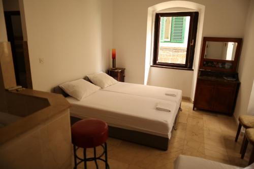 Malena Palace Experience, Split (photo 11)