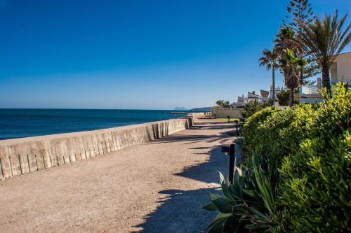 Beach Villa Dorada