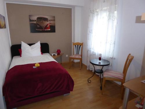 Hotel Garni-Tell 6.6km von Freudenberg entfernt