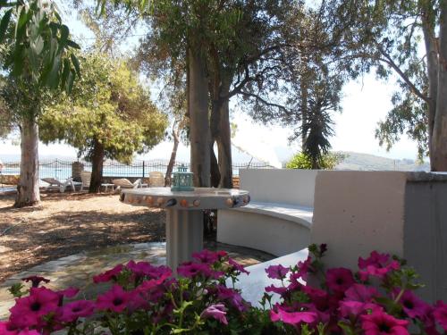 Ormos Drepanou Apartments Ormos Drepanou Apartments