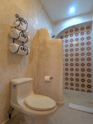 Standard Triple Room image 6