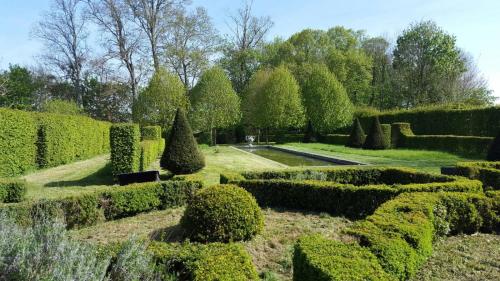 Le Domaine de Cordey Room Type - Double Room with Garden View