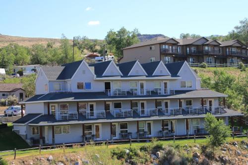 Absaroka Lodge - Accommodation - Gardiner