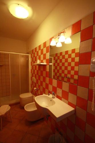 Family Room (2 Adults + 2 Children) - Annex