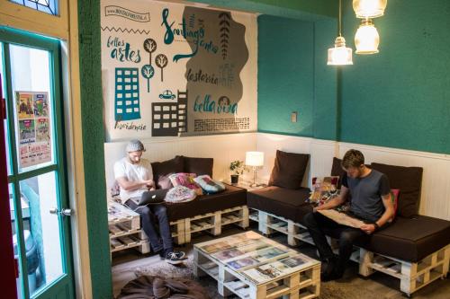 Oprema, Hostal Forestal in Santiago