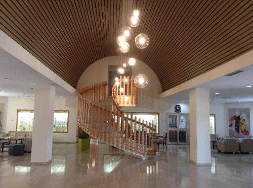 Фойє, Kissos Hotel in Пафос