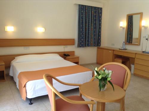 Kissos Hotel - image 2