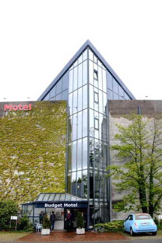 Budget Motel Self Check-in