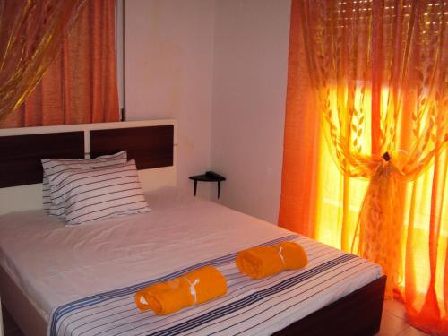 2 double beds