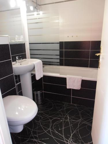 Hôtel de la Meuse - image 2