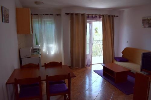 Apartments Matulic - image 4