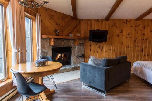Chalets Chanteclair Resort Canada