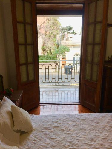 Deluxe Double Room with Balcony image 8