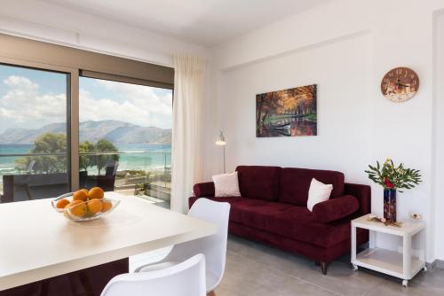 Niovi Seaside Suites near Camping Nopigia