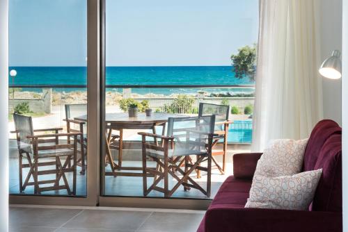 Balcony/terrace, Niovi Seaside Suites near Camping Nopigia