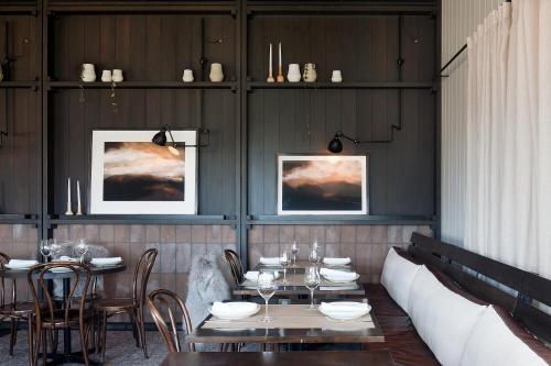 ทัศนียภาพภายนอกโรงแรม, ปอลเปโร วิลลา (Polperro Villas) in เรดฮิลล์