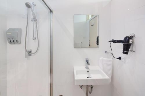 Neutral Bay Lodge - image 8