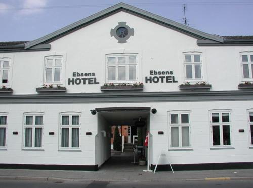 Ebsens Hotel - image 2