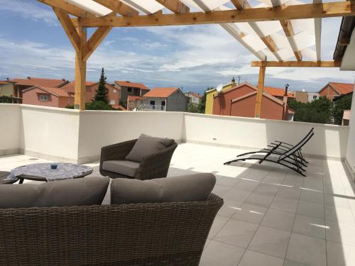 Apartments Plavi&Žuti - image 12
