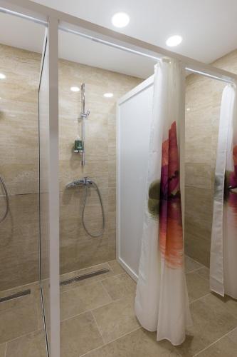 4-Bed Mixed Dormitory Room