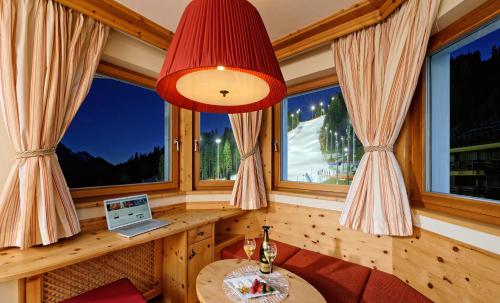 Junior Suite with Mountain View