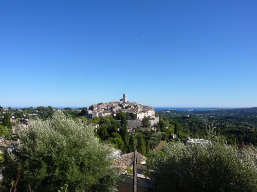 la maison aux bonsais - Chambre d'hôtes - Saint-Paul-de-Vence