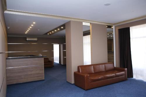 Hotel Aner – Astana, MA