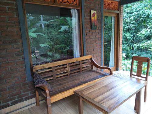 Dina Home Stay at Desa Wisata Wongayagede